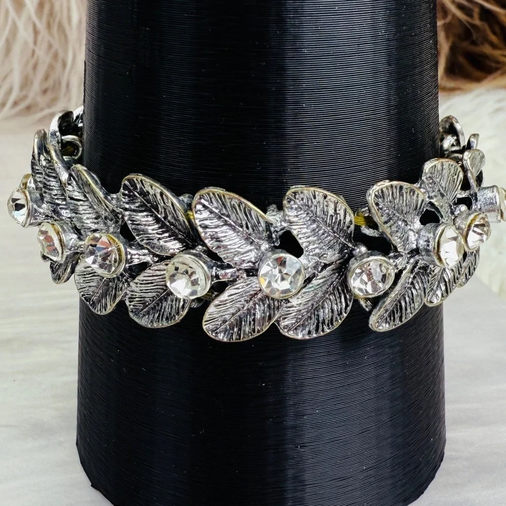 Vintage Aged Silvertone Leaf Stretch Bracelet with Bling Accents